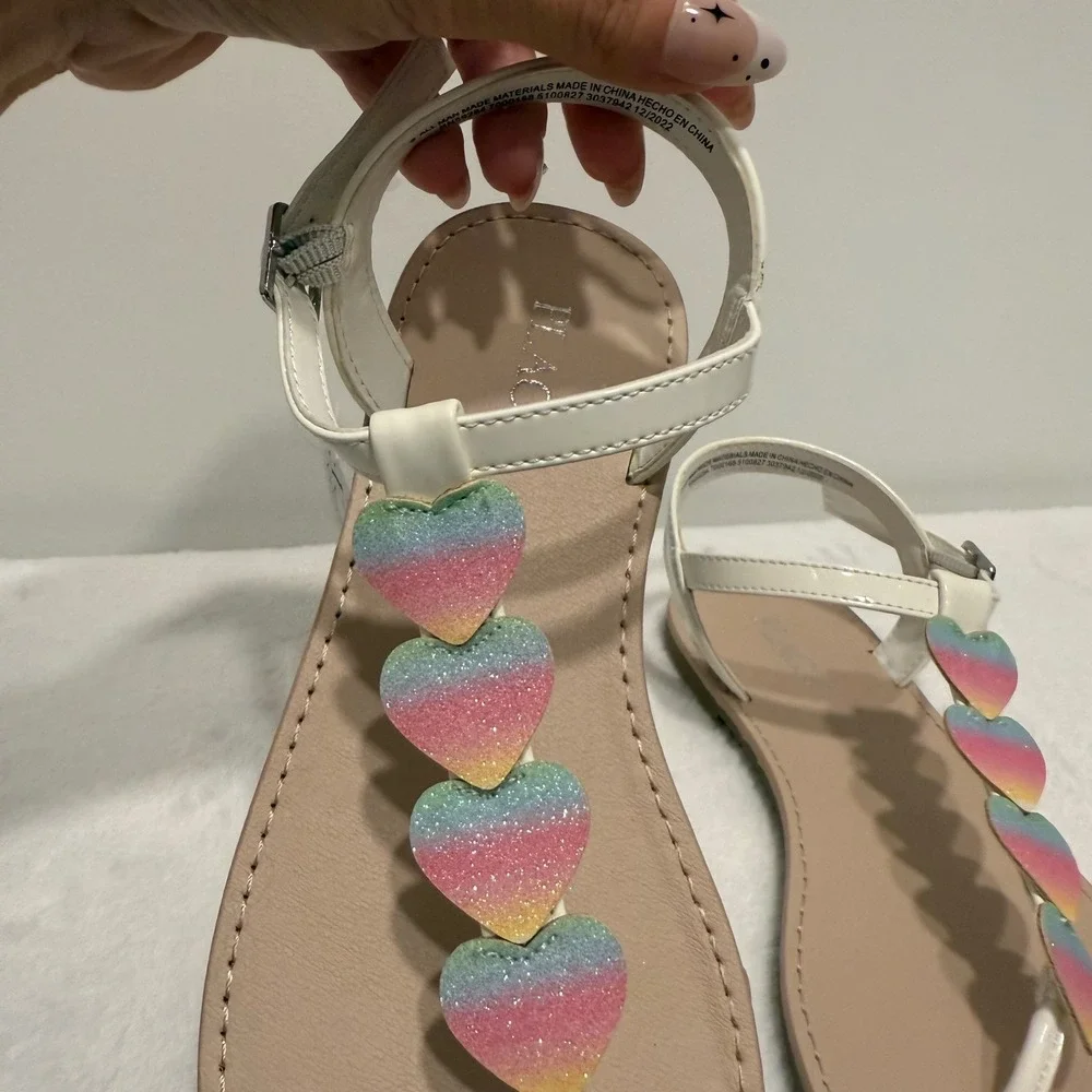 The Childrens Place‎ Girls Rainbow Glitter Heart White Sandals Size 3
